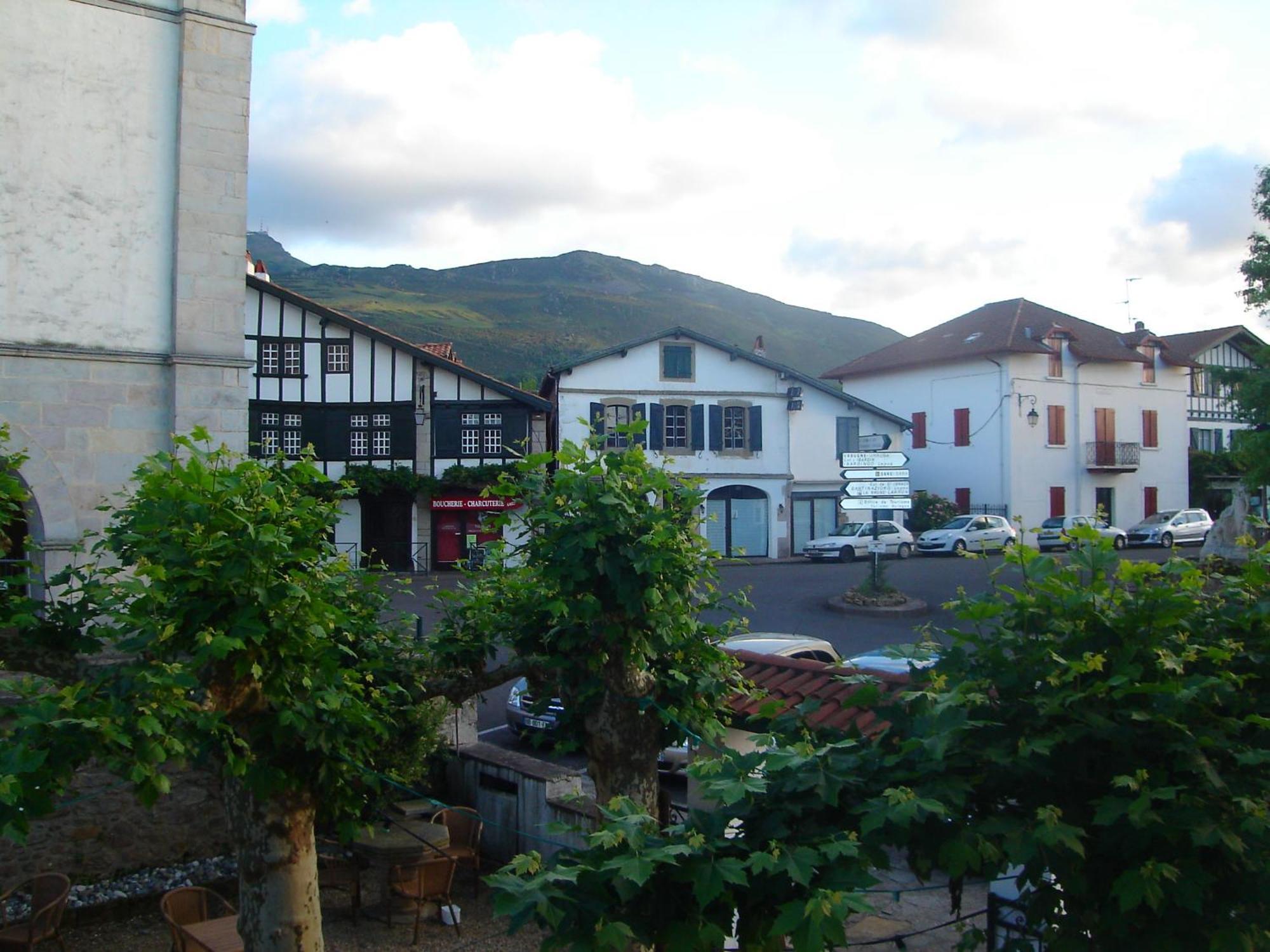 אסקיין Hotel De La Rhune מראה חיצוני תמונה