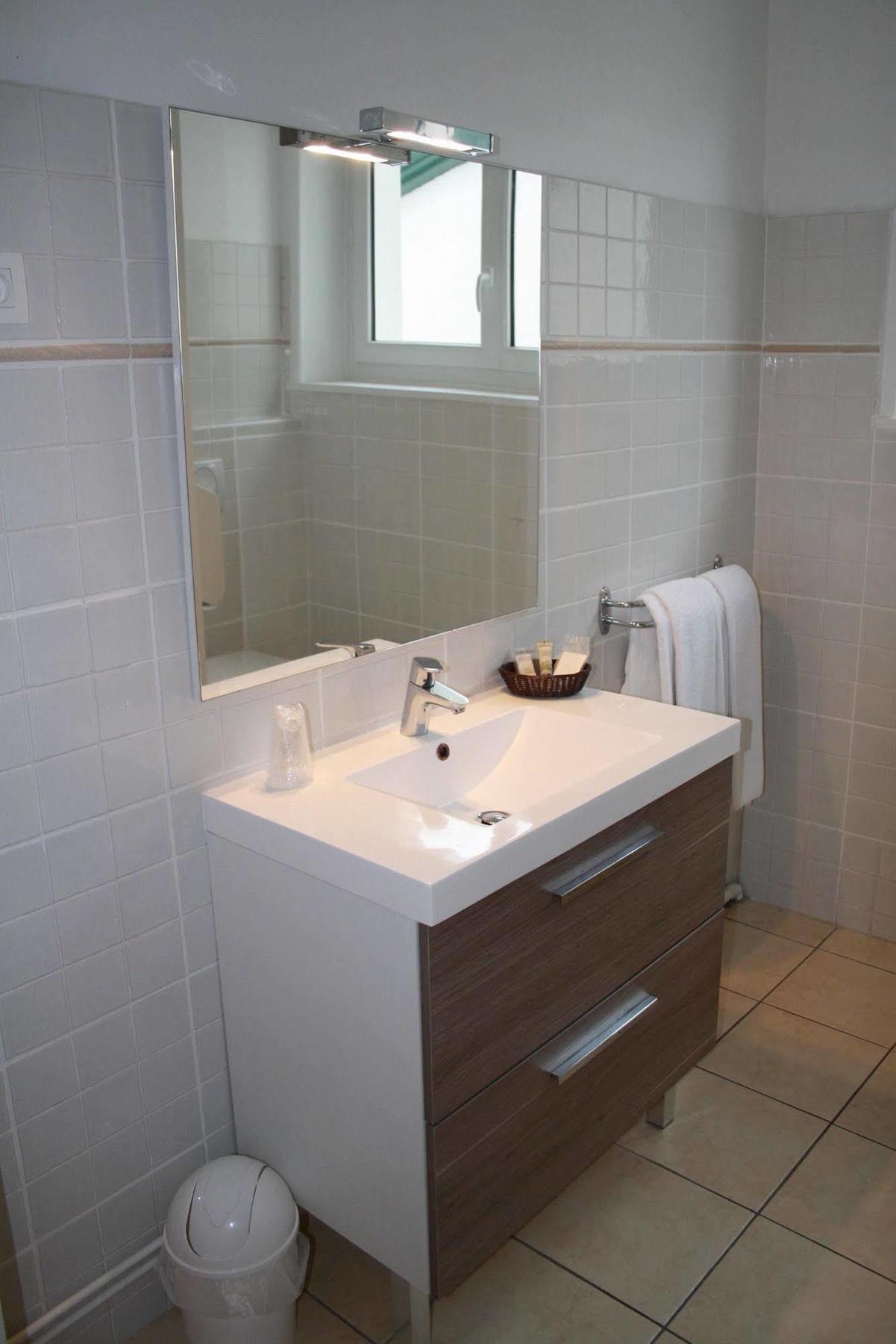 אסקיין Hotel De La Rhune מראה חיצוני תמונה